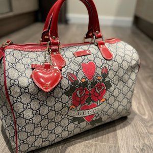 "LImited edition" Authentic Gucci canvas print bag!!